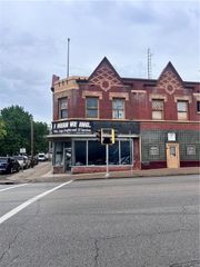 2601 Frederick Avenue, St Joseph, MO 64507