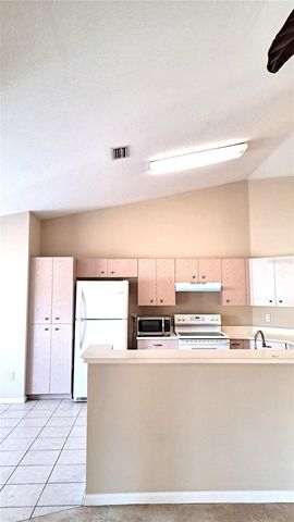 30 PATRICIA DRIVE, Palm Coast, FL 32164