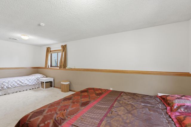1490 Mallard Place, Waconia, MN 55387