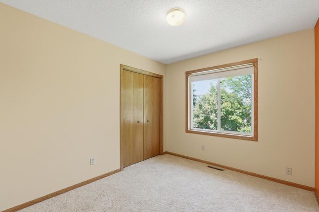 1490 Mallard Place, Waconia, MN 55387