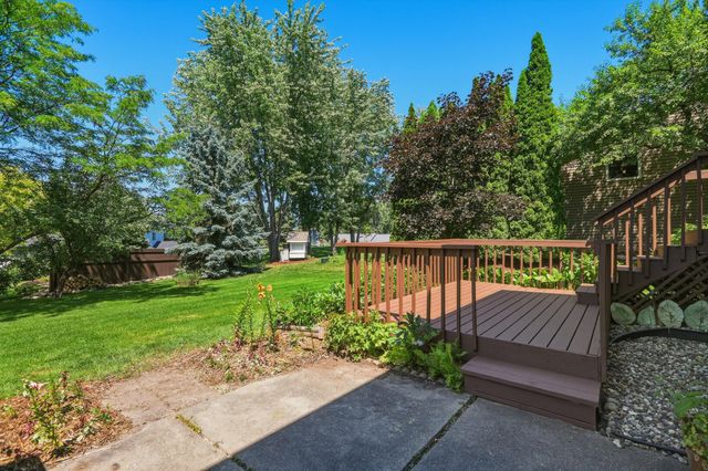 1490 Mallard Place, Waconia, MN 55387