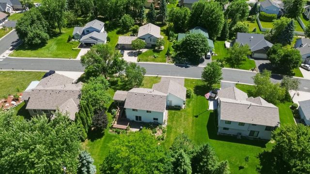 1490 Mallard Place, Waconia, MN 55387