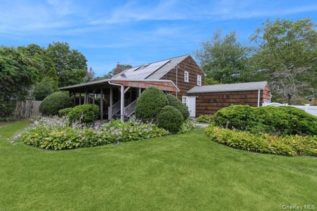 186 Oakwood Road, Huntington Station, NY 11746