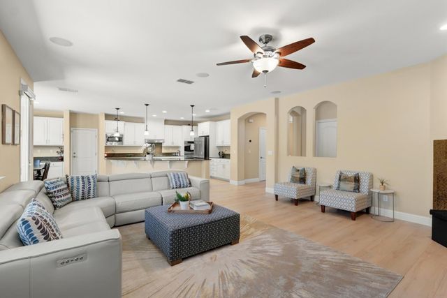 101 Liphan Ct, Roseville, CA 95747