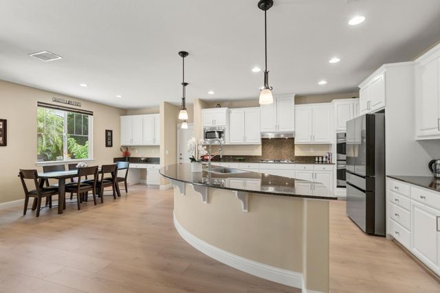 101 Liphan Ct, Roseville, CA 95747