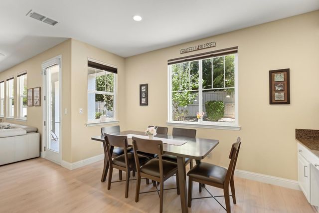 101 Liphan Ct, Roseville, CA 95747