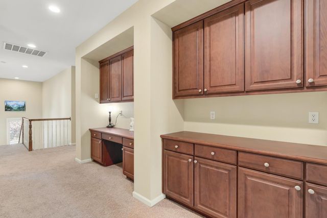 101 Liphan Ct, Roseville, CA 95747
