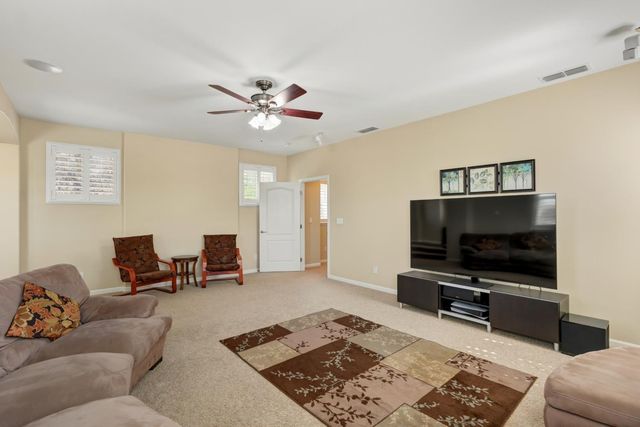 101 Liphan Ct, Roseville, CA 95747