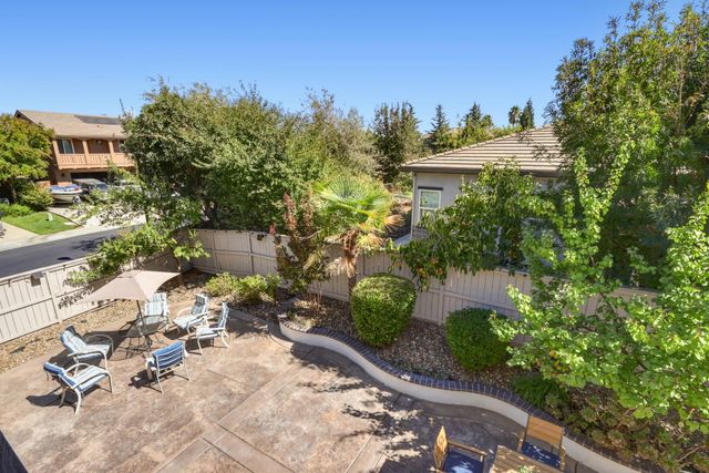 101 Liphan Ct, Roseville, CA 95747