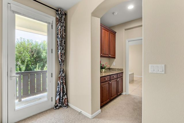101 Liphan Ct, Roseville, CA 95747