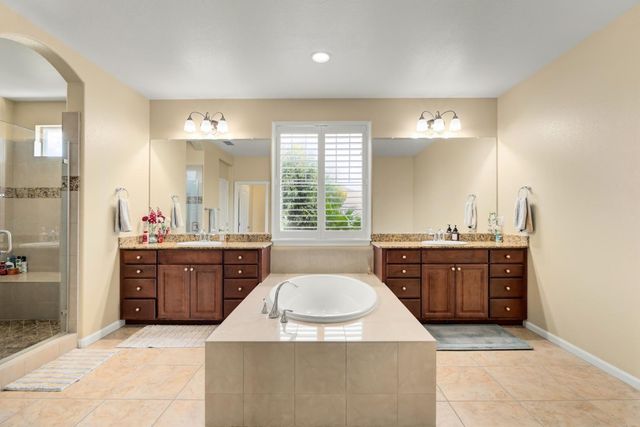 101 Liphan Ct, Roseville, CA 95747