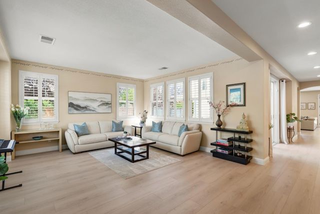 101 Liphan Ct, Roseville, CA 95747