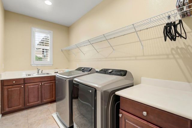 101 Liphan Ct, Roseville, CA 95747