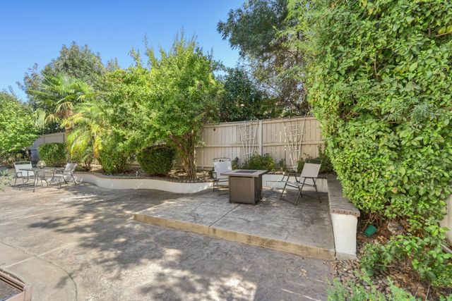 101 Liphan Ct, Roseville, CA 95747