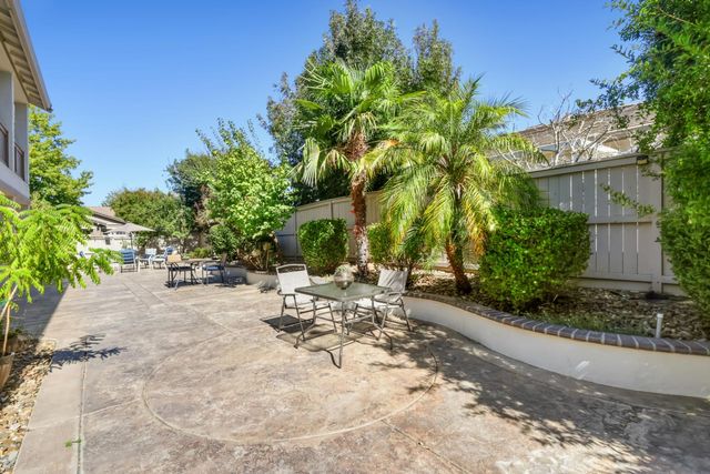 101 Liphan Ct, Roseville, CA 95747