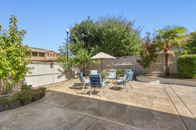 101 Liphan Ct, Roseville, CA 95747