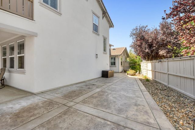 101 Liphan Ct, Roseville, CA 95747