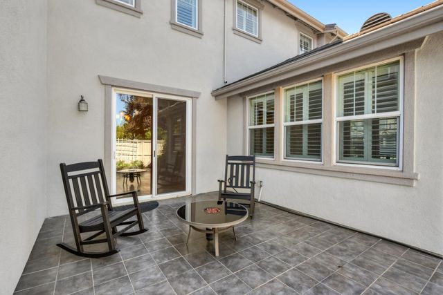 101 Liphan Ct, Roseville, CA 95747