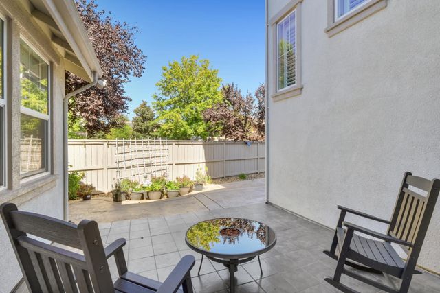 101 Liphan Ct, Roseville, CA 95747