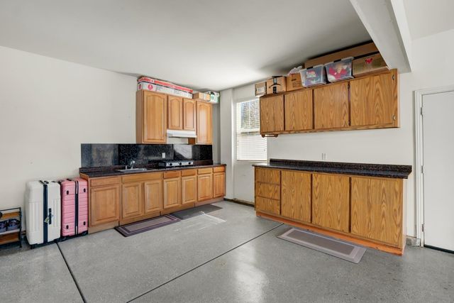 101 Liphan Ct, Roseville, CA 95747