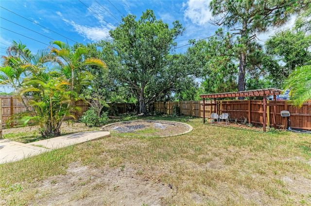2226 LOCKWOOD MEADOWS DRIVE, Sarasota, FL 34234