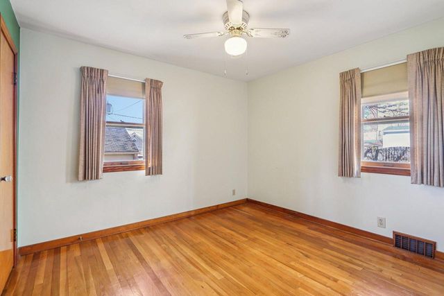 3163 S 28th STREET, Milwaukee, WI 53215