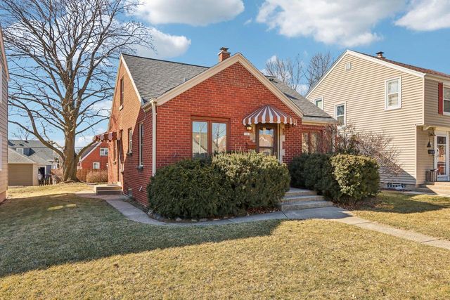 3163 S 28th STREET, Milwaukee, WI 53215