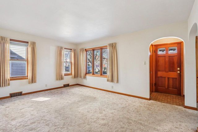 3163 S 28th STREET, Milwaukee, WI 53215