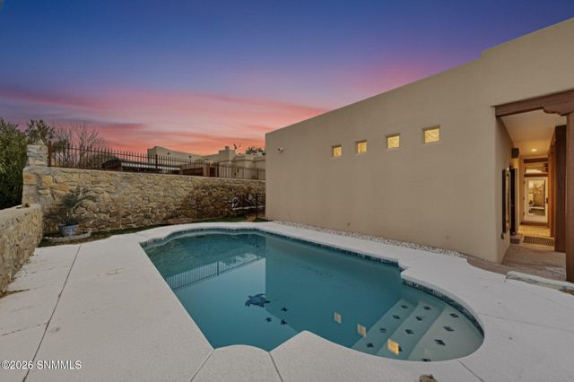 2807 Diamond Springs Drive, Las Cruces, NM 88011