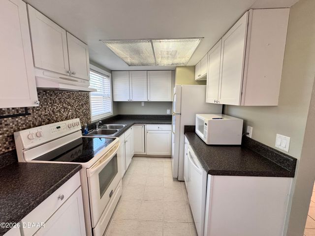 302 Fox Place, Port Orange, FL 32127