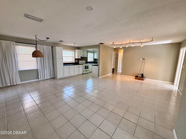 302 Fox Place, Port Orange, FL 32127