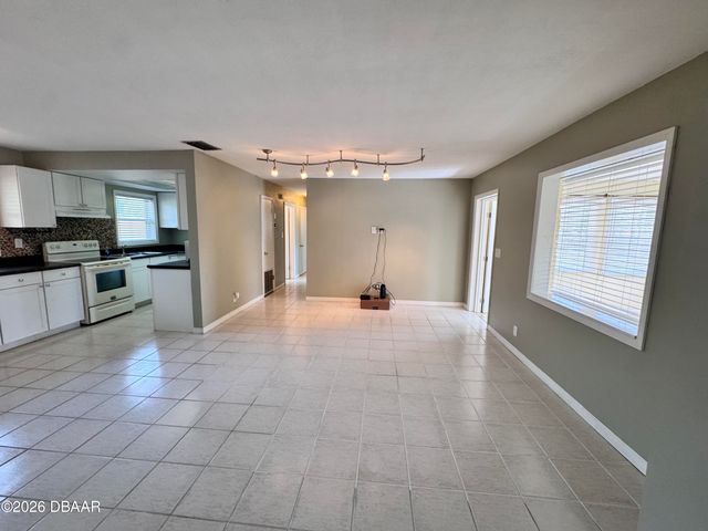 302 Fox Place, Port Orange, FL 32127
