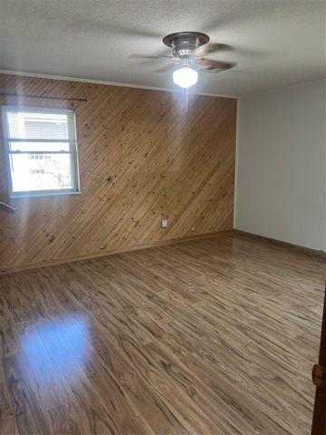 3301 NE Pioneer Blvd, Lawton, OK 73507