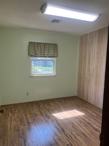 3301 NE Pioneer Blvd, Lawton, OK 73507