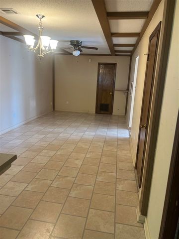 3301 NE Pioneer Blvd, Lawton, OK 73507