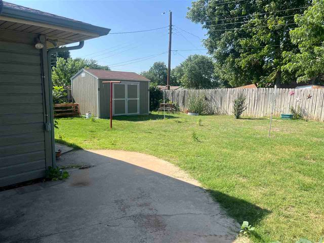 3301 NE Pioneer Blvd, Lawton, OK 73507