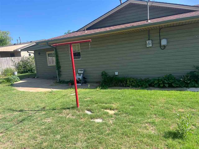 3301 NE Pioneer Blvd, Lawton, OK 73507