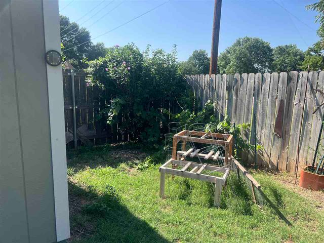 3301 NE Pioneer Blvd, Lawton, OK 73507
