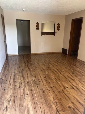 3301 NE Pioneer Blvd, Lawton, OK 73507