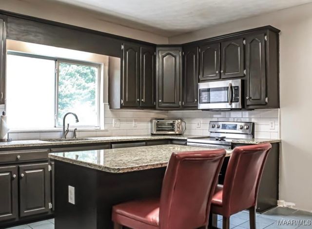 1525 EMERALD MOUNTAIN Parkway, Wetumpka, AL 36093