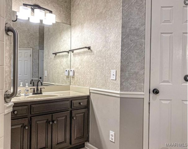 1525 EMERALD MOUNTAIN Parkway, Wetumpka, AL 36093