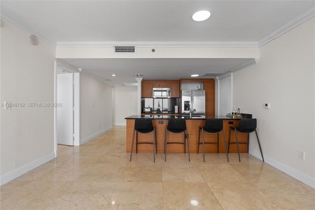 50 Biscayne Blvd 5210, Miami, FL 33132