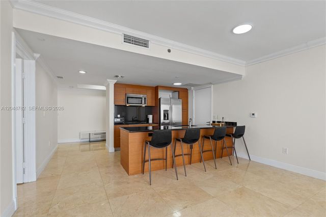 50 Biscayne Blvd 5210, Miami, FL 33132