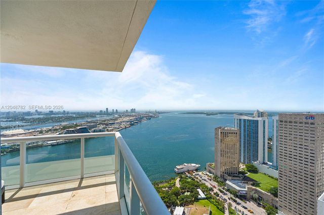 50 Biscayne Blvd 5210, Miami, FL 33132