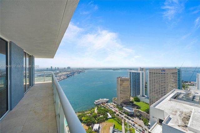 50 Biscayne Blvd 5210, Miami, FL 33132