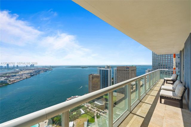 50 Biscayne Blvd 5210, Miami, FL 33132