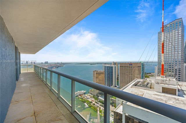 50 Biscayne Blvd 5210, Miami, FL 33132