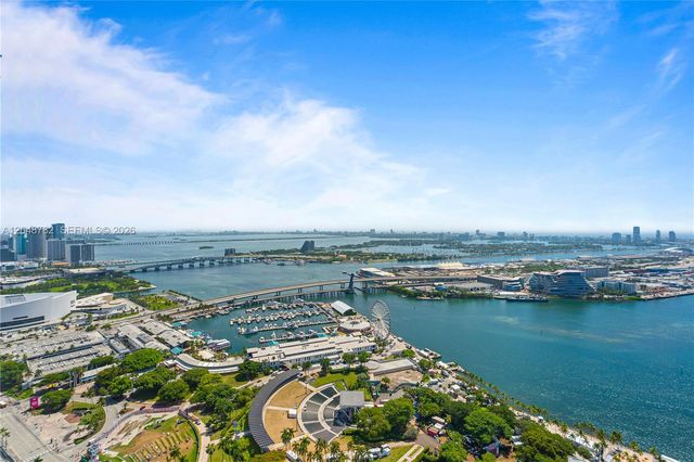 50 Biscayne Blvd 5210, Miami, FL 33132
