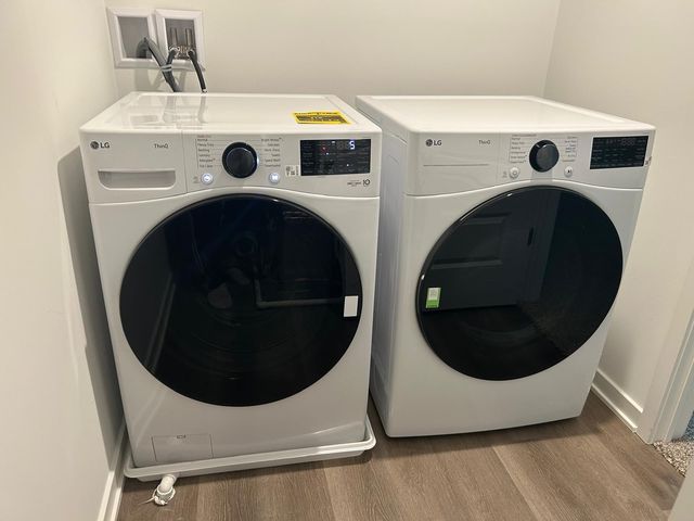 2270 Barbera Drive, Oswego, IL 60543