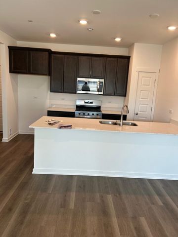 2270 Barbera Drive, Oswego, IL 60543